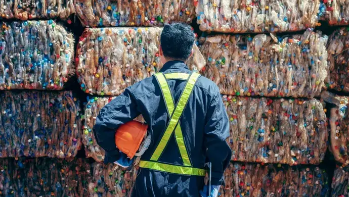 Zrecyklovat dokážeme třetinu komunálního odpadu. Nejlépe kovy a sklo, nejhůře plasty.