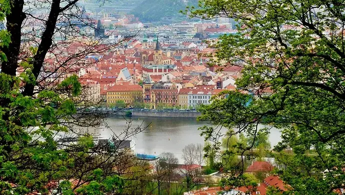 Kamnům na uhlí a koks v Praze odzvonilo