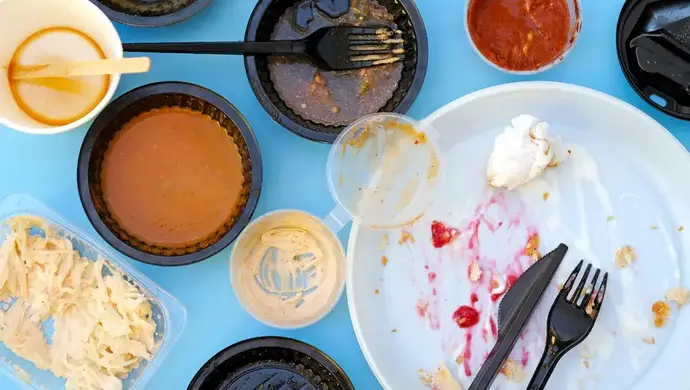 Konec jednorázového plastu, doba plastová ale nekončí